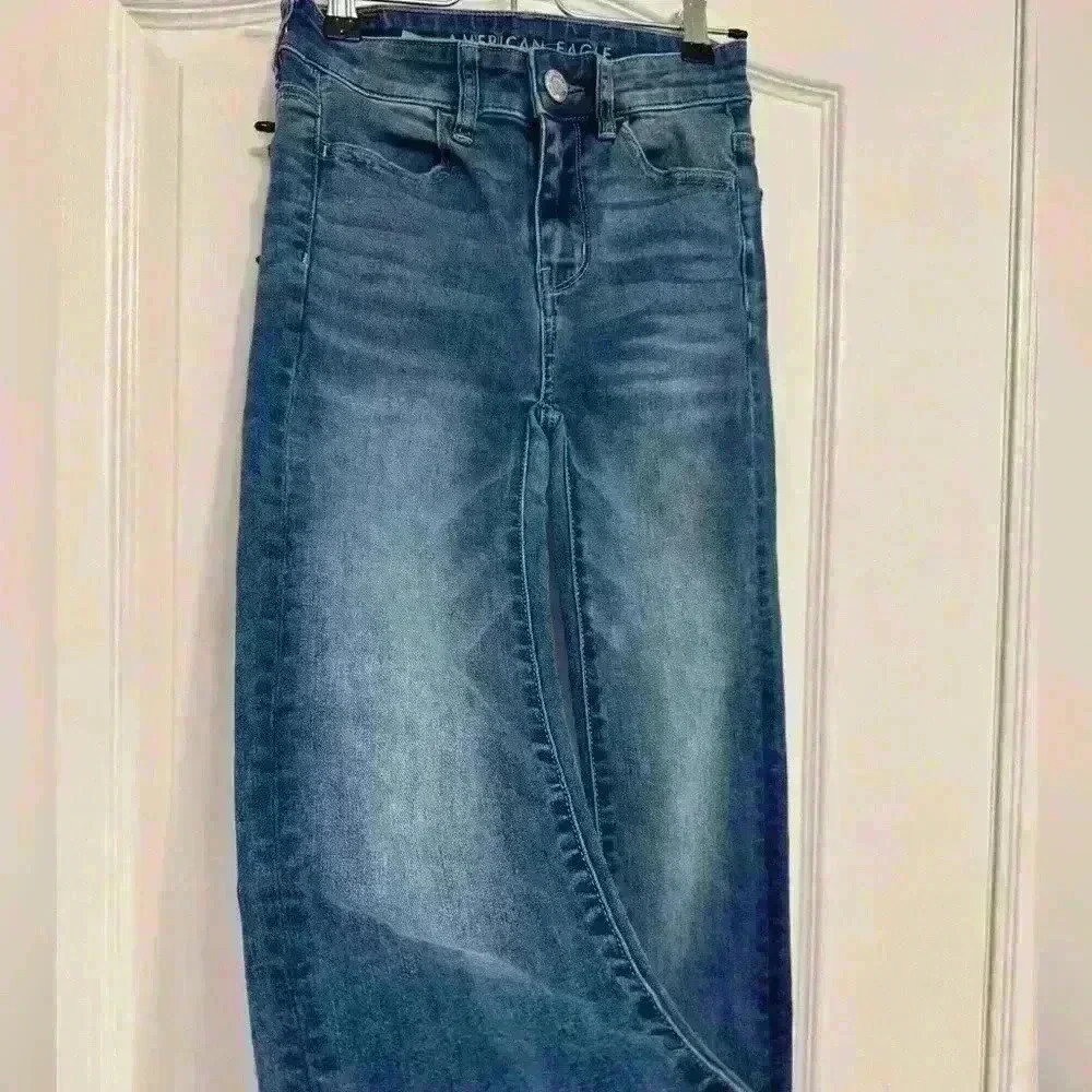 American Eagle High-Riss Authentic  Next Level Stretch Blue Jeans Woman’s 00